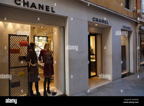 chanel shoe boutique venice italy|Boutiques and authorized CHANEL retailers Venice .